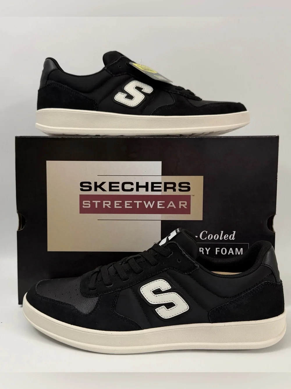 Skechers Streetwear Men’s Size 12 Black White Sneakers Air-Cooled Memory Foam